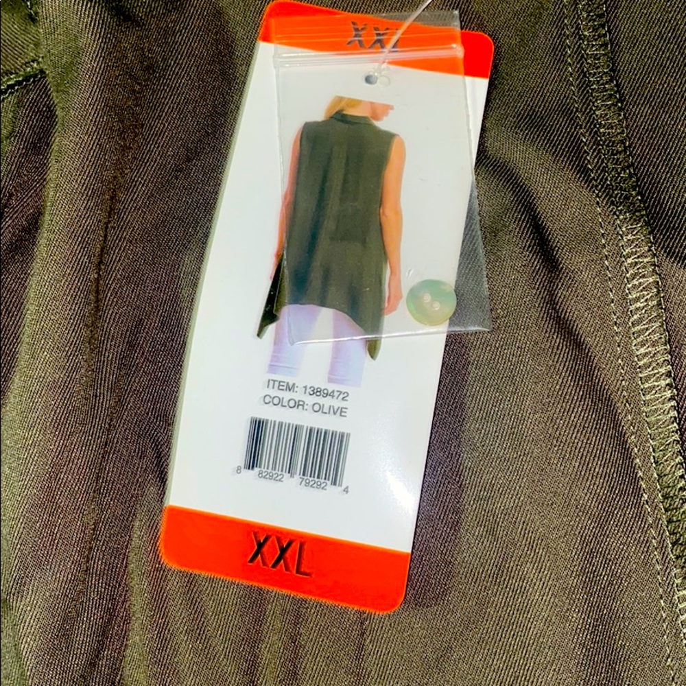 Loose vest